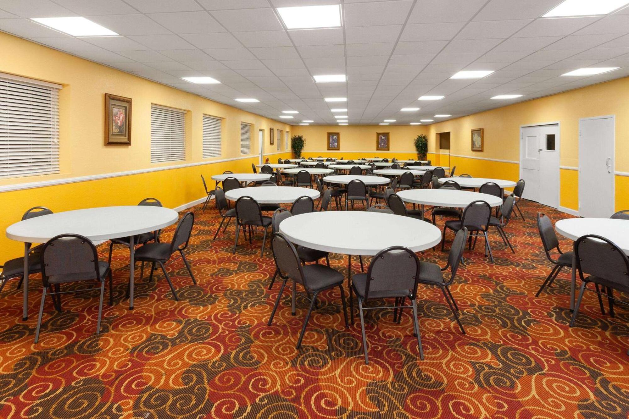 Days Inn By Wyndham Shelby Luaran gambar