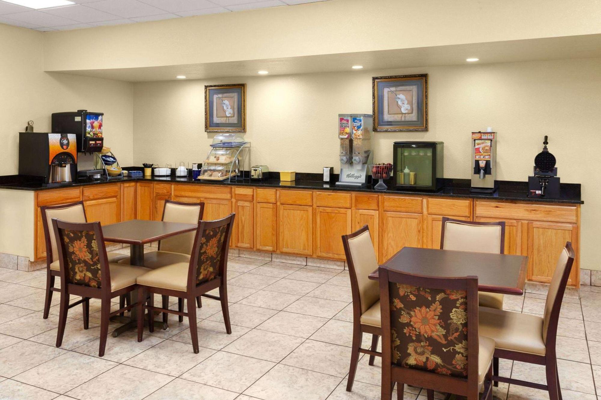 Days Inn By Wyndham Shelby Luaran gambar