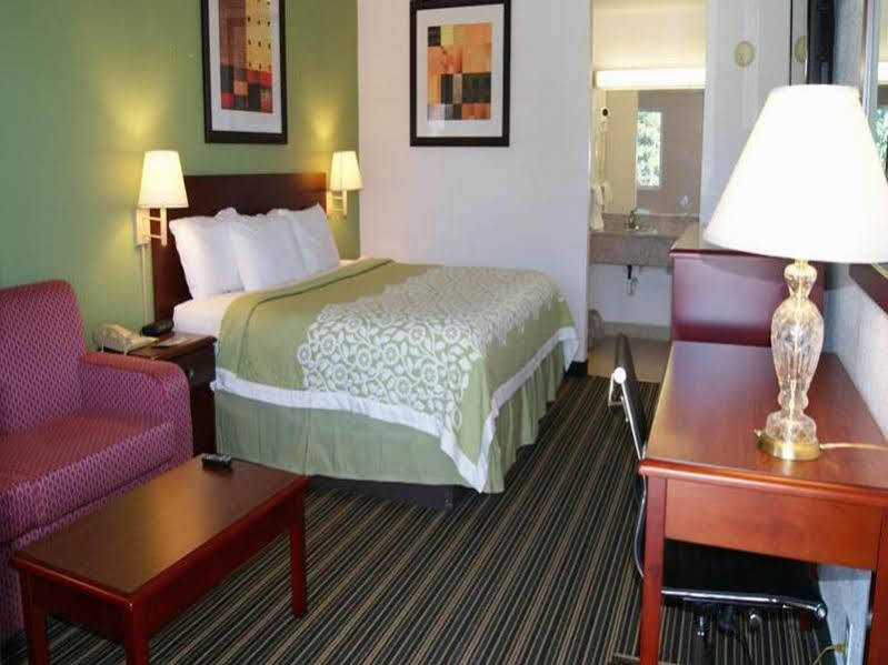 Days Inn By Wyndham Shelby Luaran gambar