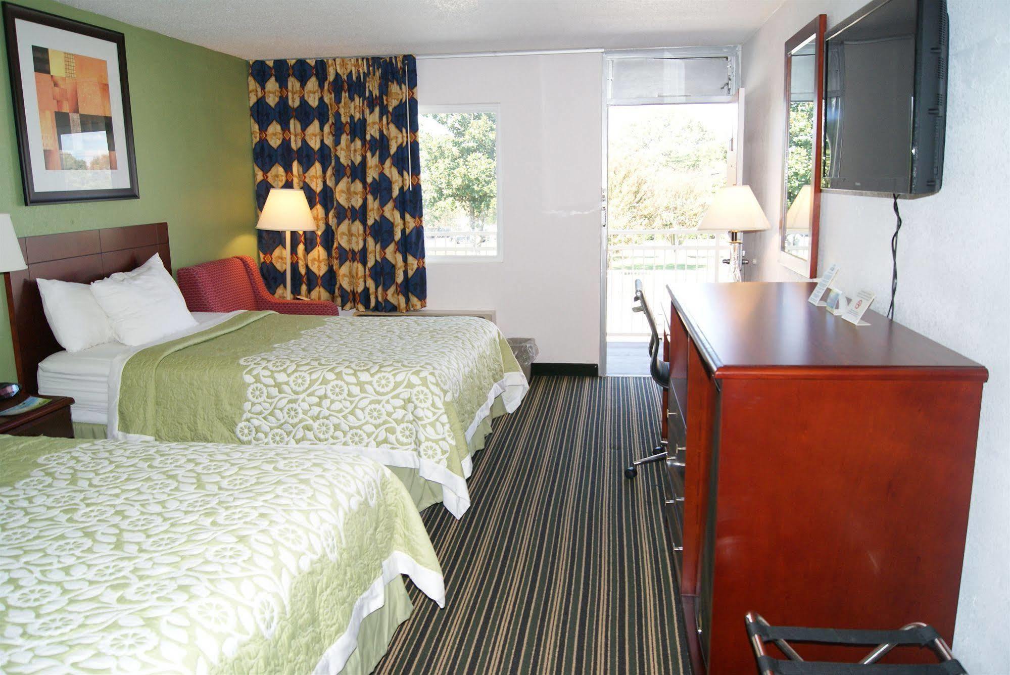 Days Inn By Wyndham Shelby Luaran gambar